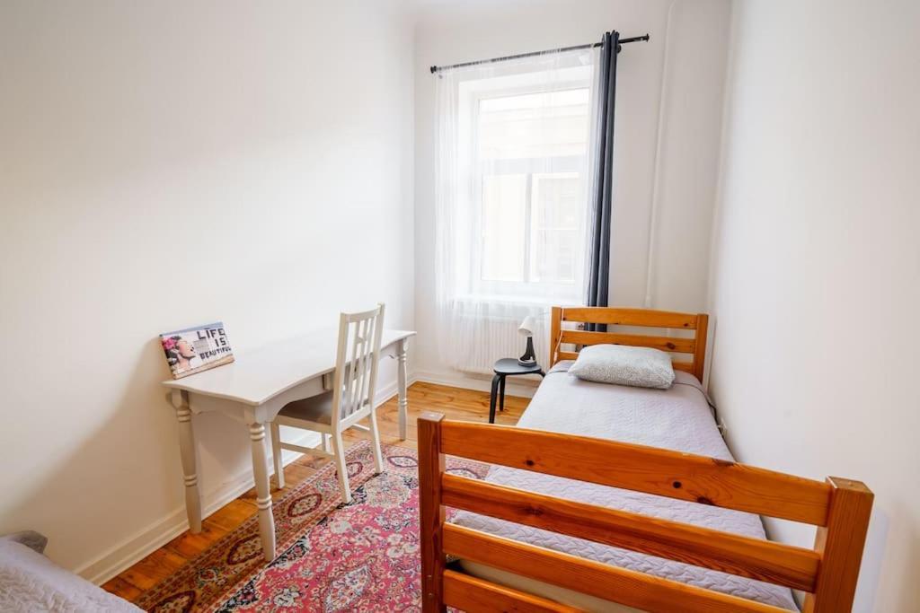 Two Bedroom Ausekla Apartment Liepāja Exteriör bild